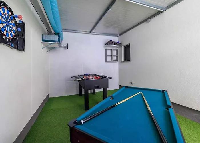 With Pool In 54890 Dramalj